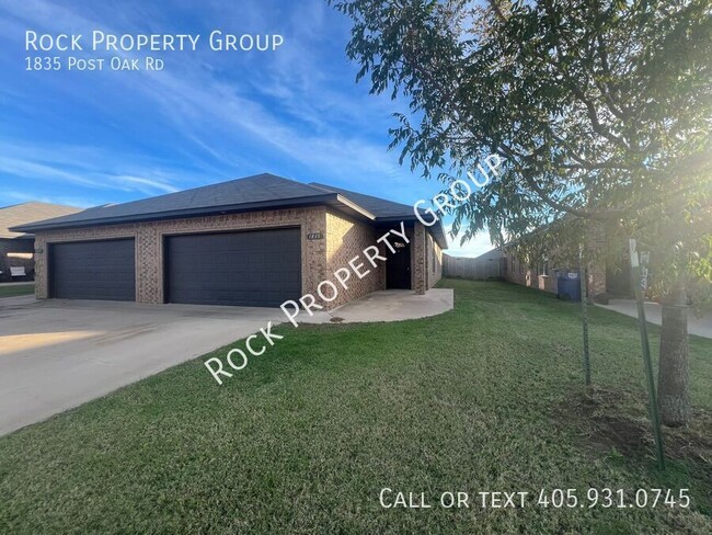 Building Photo - 3 Bedroom Duplex in El Reno in Settlers Cr...