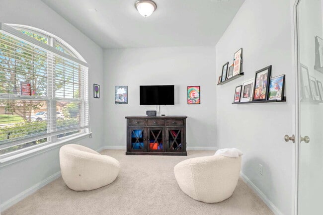 Building Photo - "Charming 3-Bedroom San Antonio Home with Granite Elegance - 1854 Sq Ft of Comfort!"