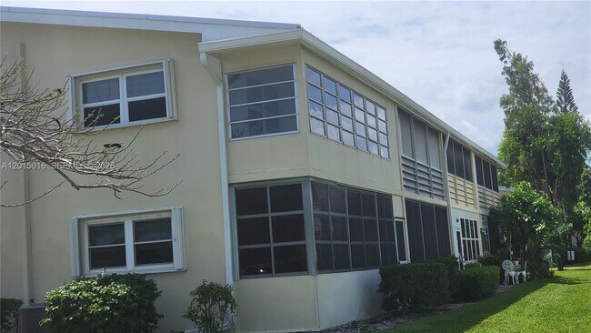 Building Photo - 132 Andover F
