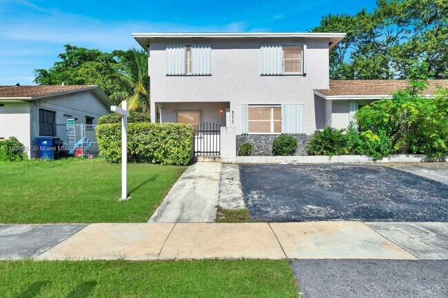 Primary Photo - 20537 SW 92nd Ct