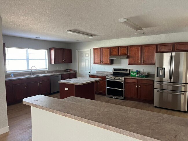 Building Photo - 529 Pintail Cir