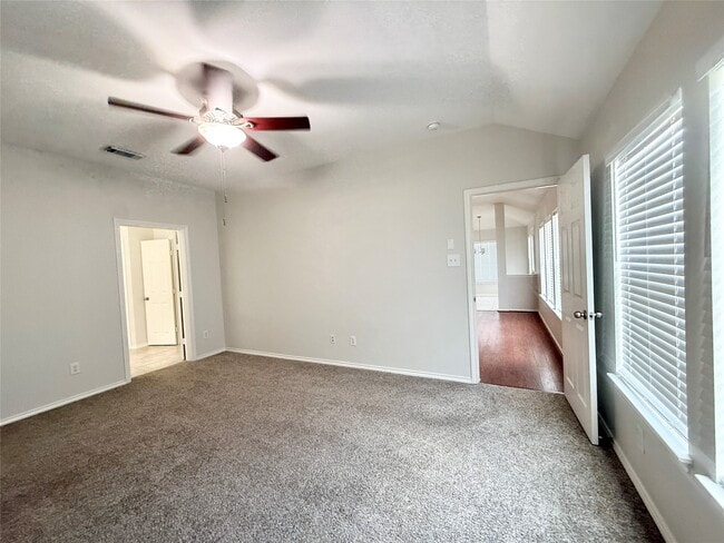 Building Photo - 12404 Shady Brook Dr