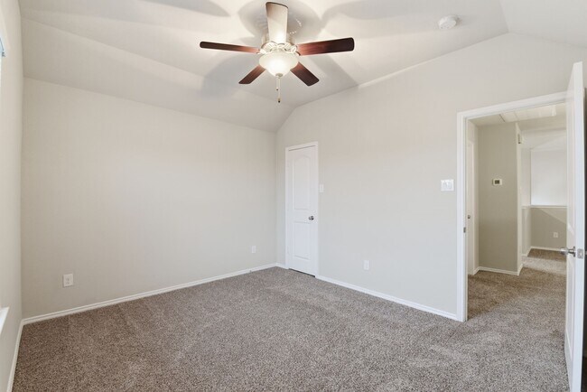 Building Photo - 22014 Pheasant Bend Ln