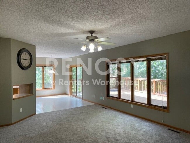 Building Photo - 4800 Sq. Ft. 5 Bedroom 4.5 Bath Home in Woodbury