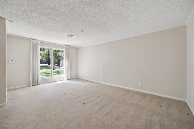 Building Photo - 780 Kuhlman Rd