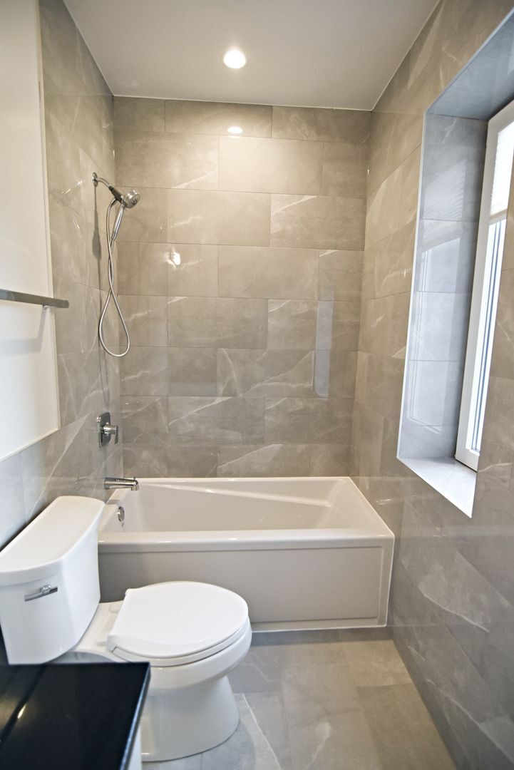 Building Photo - 957 W Irving Park Rd