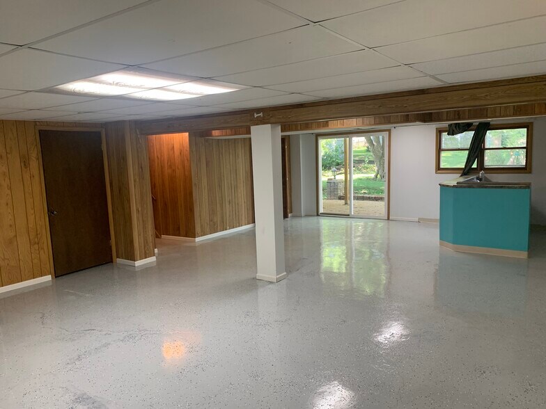 Walk out basement - 274 Hillcrest Ave