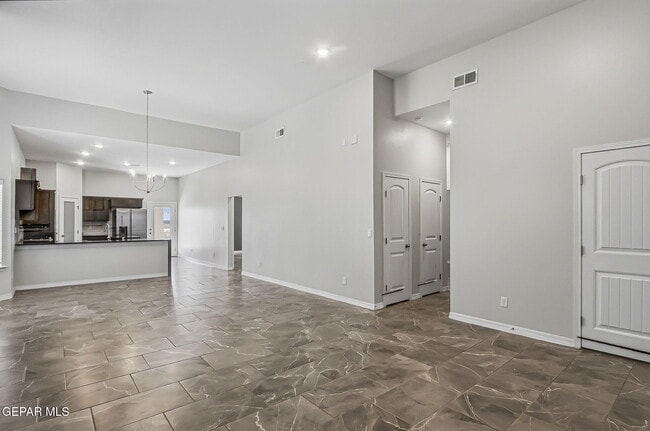 Building Photo - 928 Keenland Ave