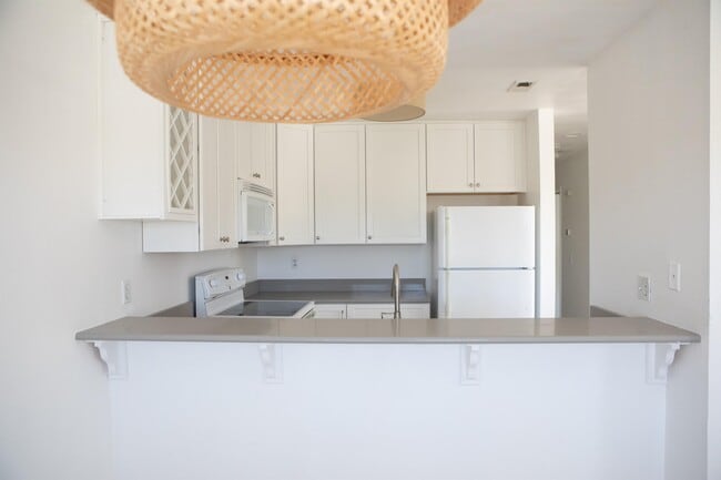 Building Photo - 681 Diamond Way