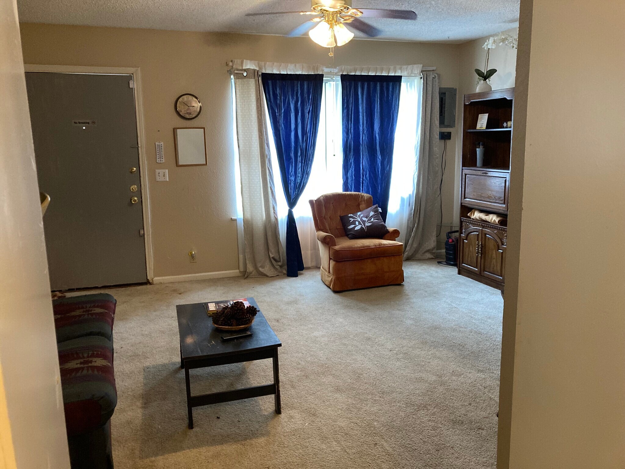 Living Room Suite B - 1607 City View Dr
