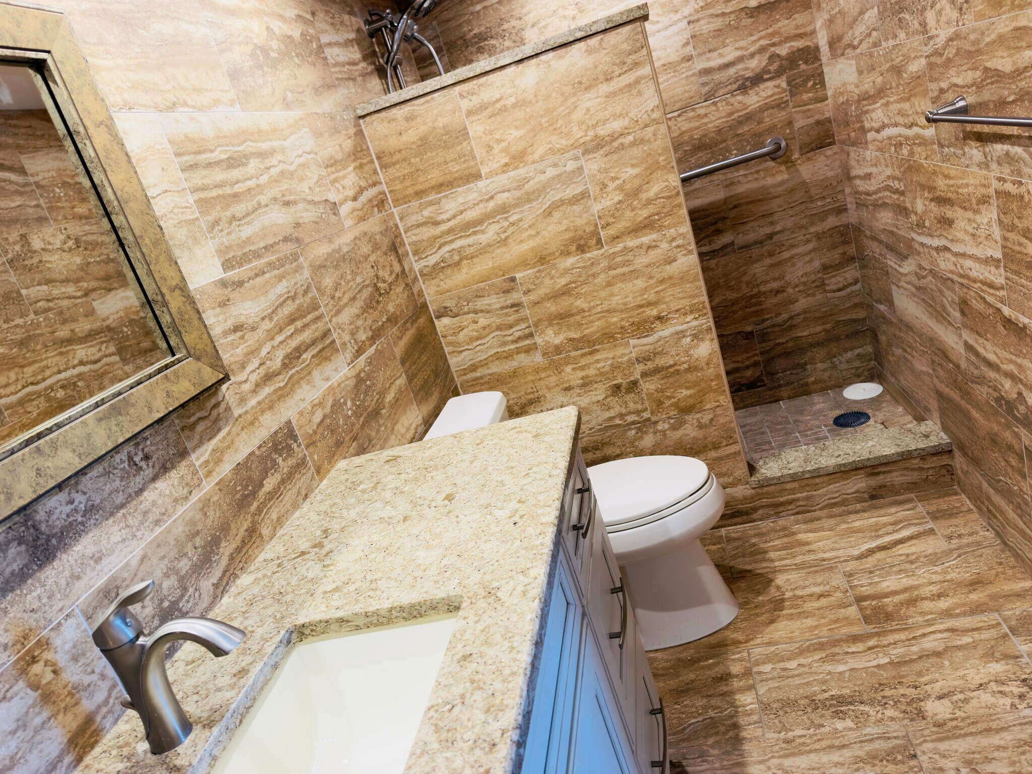 primary bath - 4900 Brittany Dr S