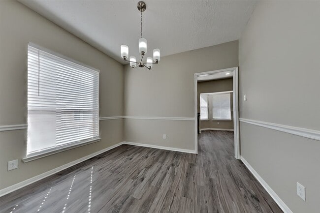 Building Photo - 17715 Seven Pines Dr