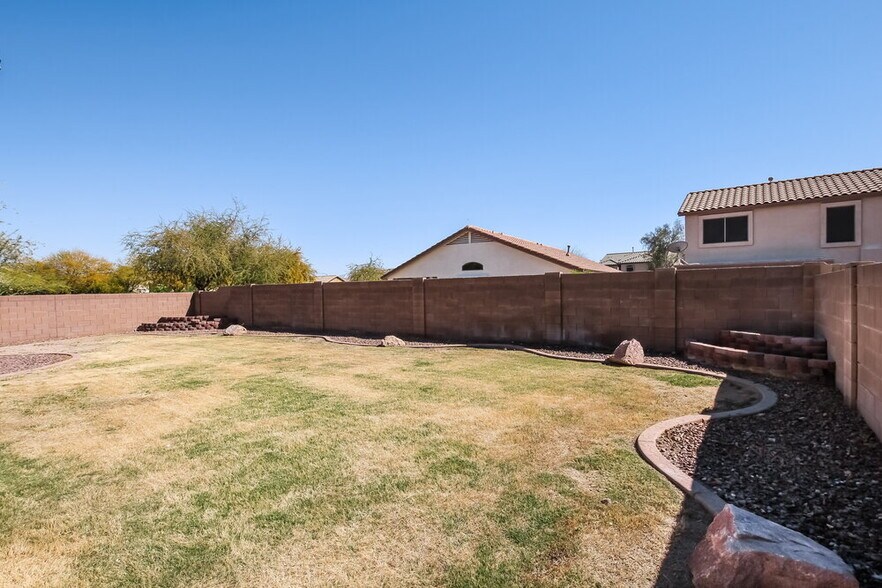 Building Photo - 2501 W Oberlin Way