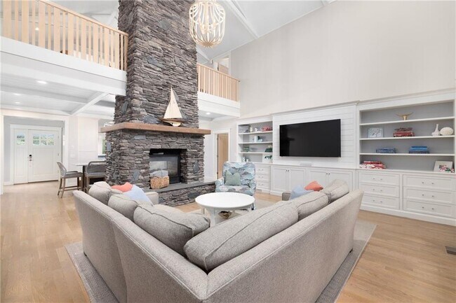 Building Photo - 46 Carnegie Heights Dr