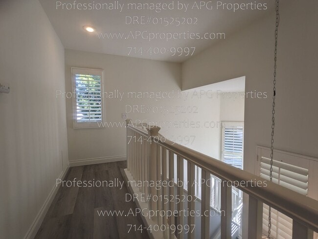 Building Photo - 3519 E Balmoral Dr