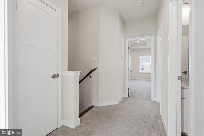 Building Photo - 30 Dolcie Ln