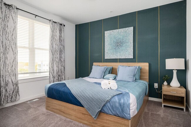 Building Photo - 542 Boulevard NE