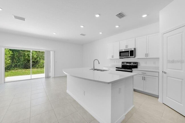 Building Photo - 15148 Cuzcorro Ct