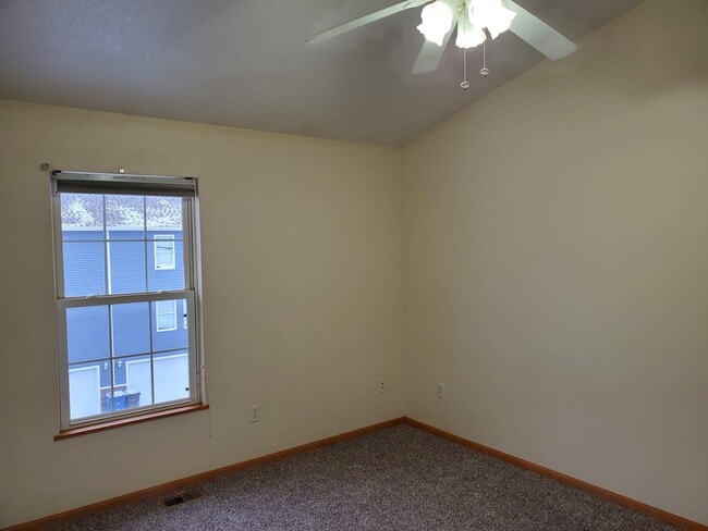 Building Photo - 936 McKinley Ave