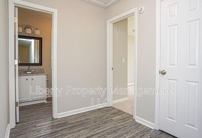 Building Photo - 1517 Clan Campbell Dr