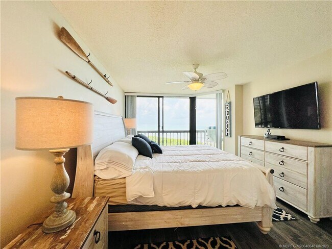 Building Photo - 8880 S Ocean Dr