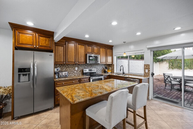 Building Photo - 7118 E Buena Terra Way