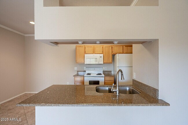 Building Photo - 5401 E Van Buren St
