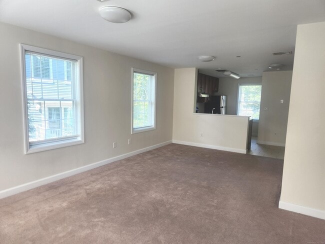 Building Photo - 10 Rockfield Dr