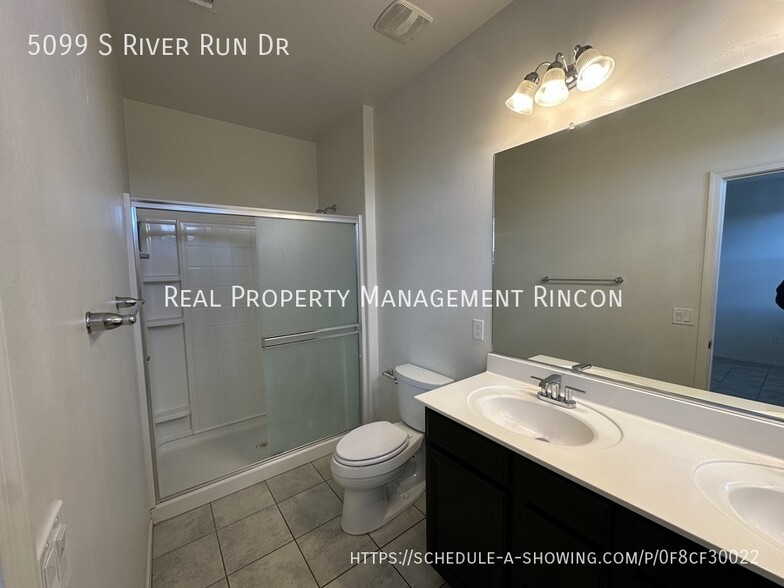 Building Photo - 5099 S River Run Dr
