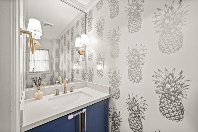 Building Photo - 7618 Fountaingrove Ln