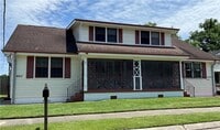 Building Photo - 4411 Rhodes Dr