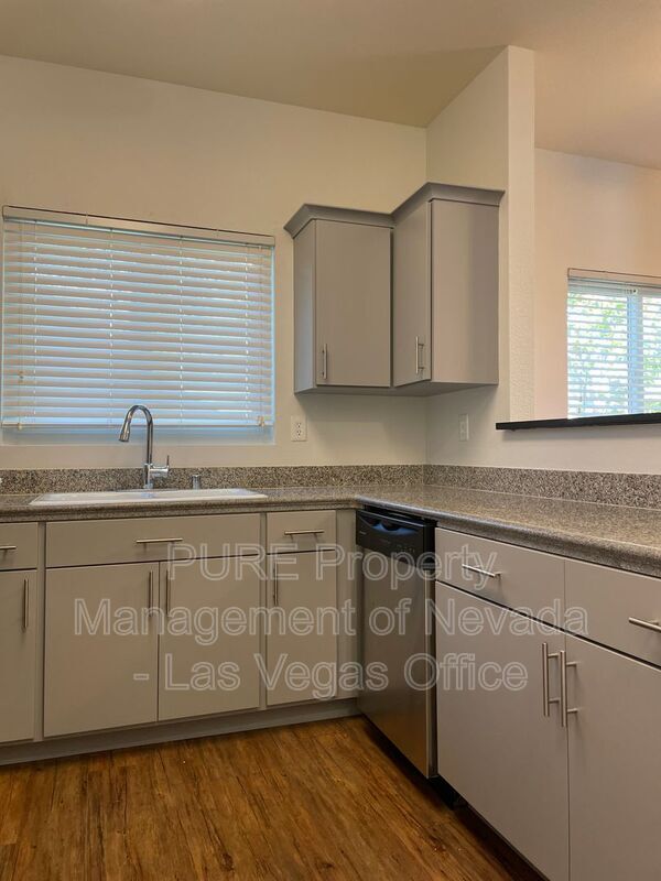 Building Photo - 5250 S Rainbow Blvd