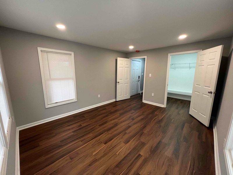 Building Photo - 1747 Center Way S