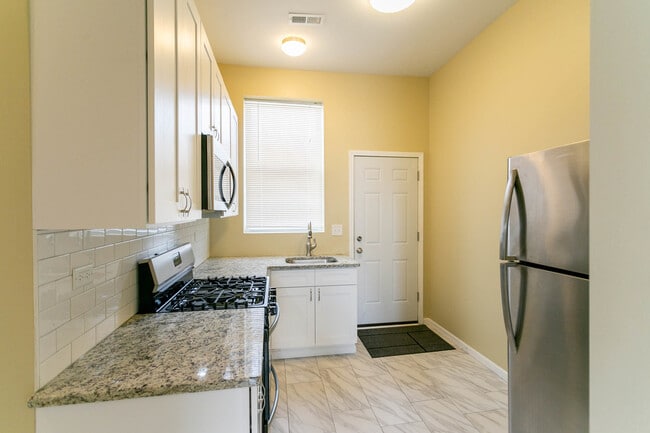 Building Photo - 211 S Campbell Ave