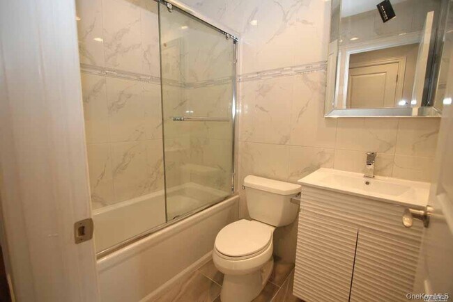 Building Photo - 41 Mohegan Ave