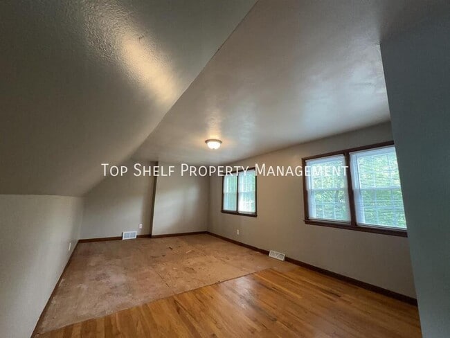 Building Photo - 6103 Dagle Dr