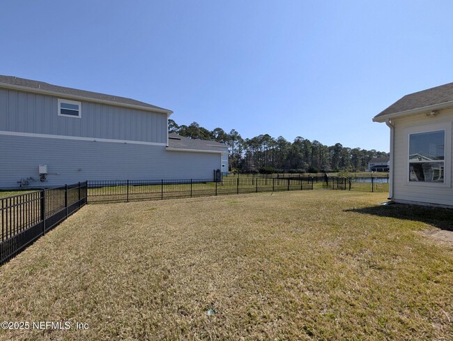 Building Photo - 2827 Montilla Dr