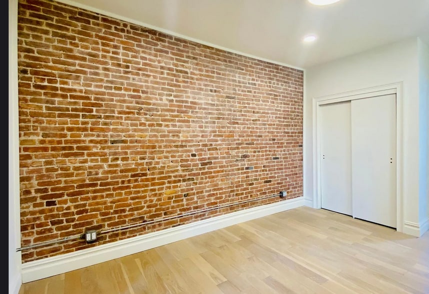 Building Photo - 522 23rd St