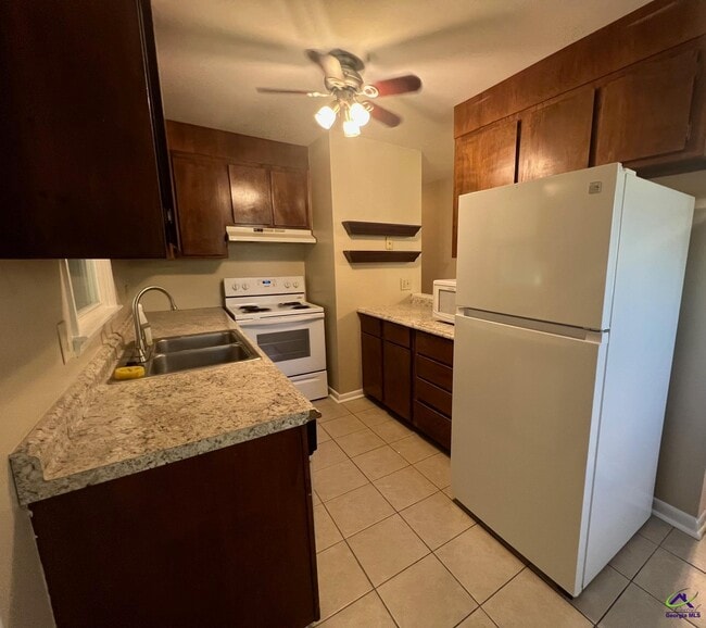Building Photo - 314 Palomino Ln