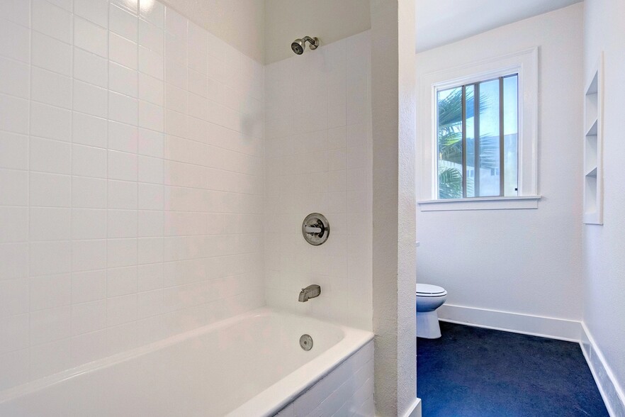 Building Photo - 2801 San Marino St