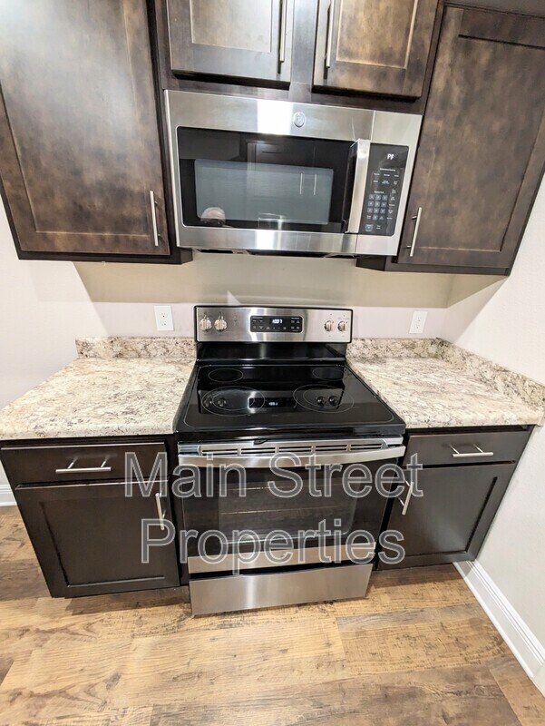 Building Photo - 7799 Ira Dr