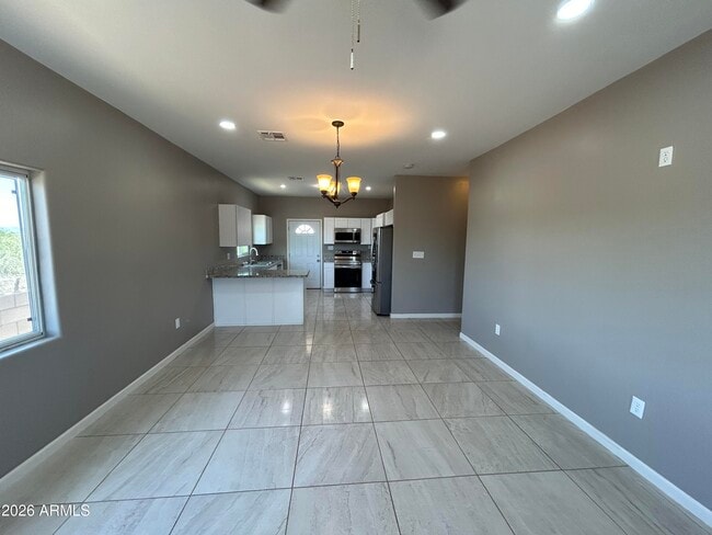 Building Photo - 2742 N Washington Ave