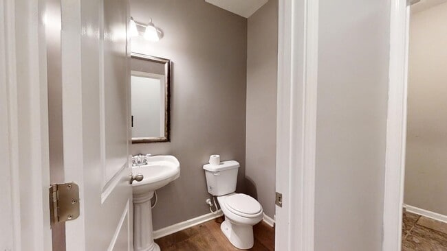 Building Photo - Beautiful 2 Story Home in W Richland