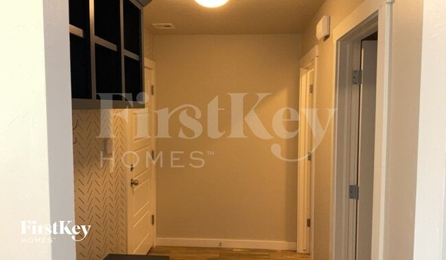 Building Photo - 609 NW 179th Cir