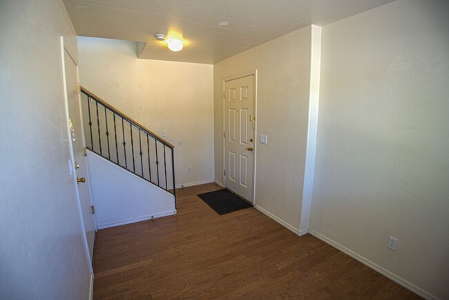 Building Photo - Comfort with Resort-Style Living 2BED/2BAT...