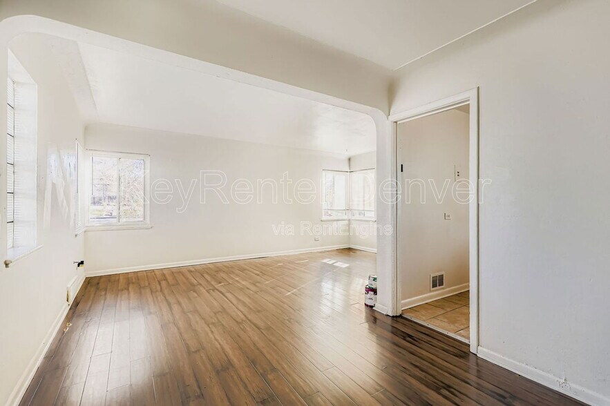 Building Photo - 3233 N Steele St