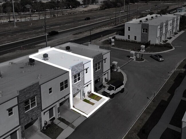 Building Photo - 612 Trikomo Dr