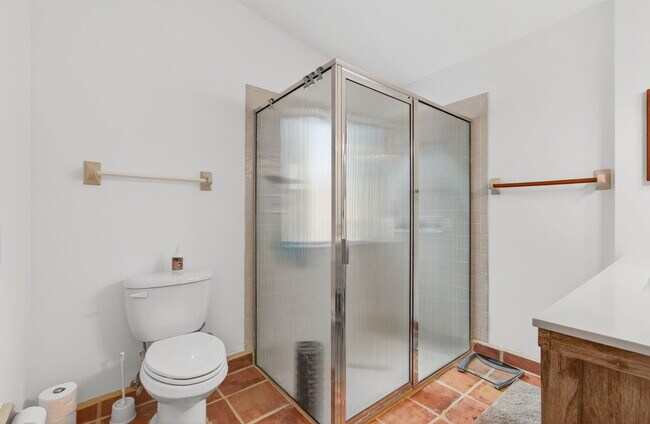 Building Photo - 10332 Islander Dr