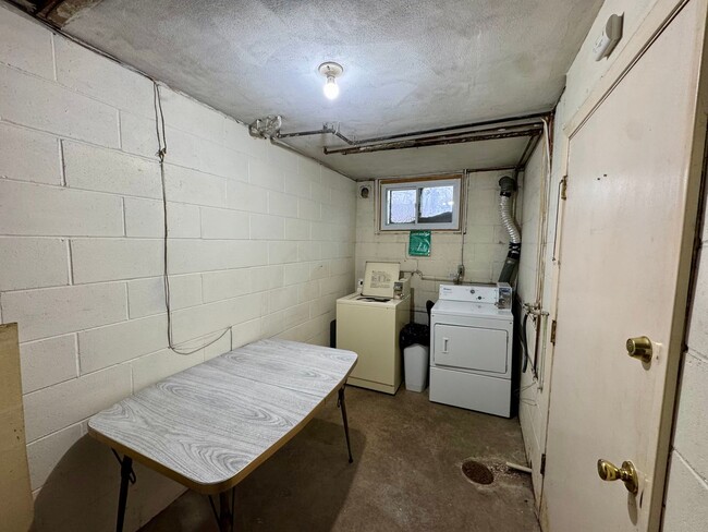 Building Photo - ALL UTILITIES PAID – Lower-Level 1 Bedroom with Private Entrance – $900