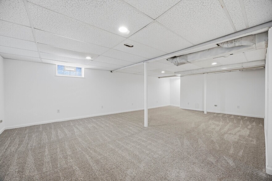 Building Photo - 406 Tarrington Rd